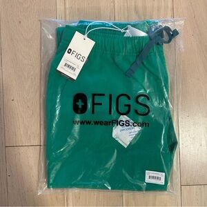 Brand new Tansen Scrub Joggers - Small/Short